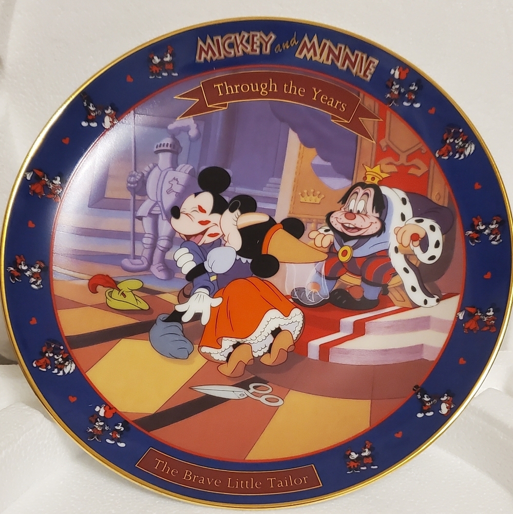 Vintage 1994 The Bradford Exchange Mickey and Minnie Decorative Plate